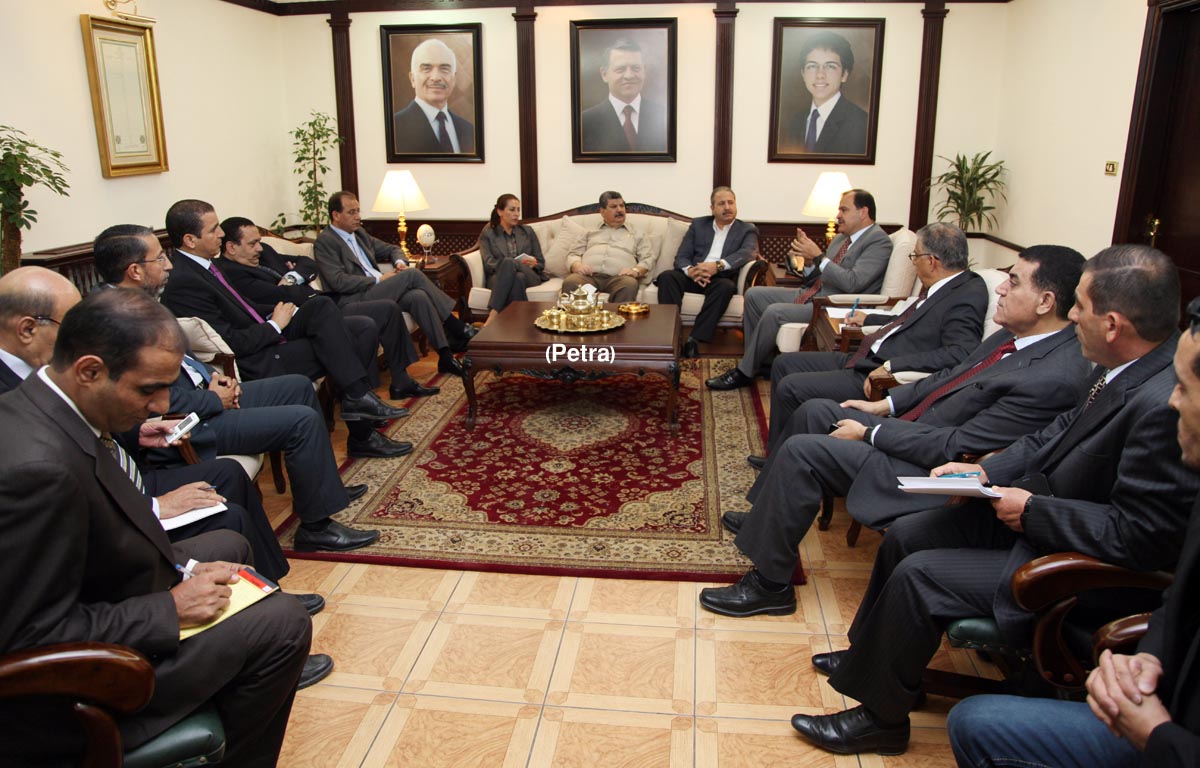 وزير الداخلية يلتقي رؤساء تحرير الصحف اليومية