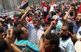 اخوان مصر يتوافدون لمسيرات مؤيدة للرئيس مرسي (تقرير)