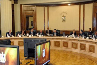 وزيرا الدفاع والداخلية المصريان يغيبان عن اجتماع لمجلس الوزراء