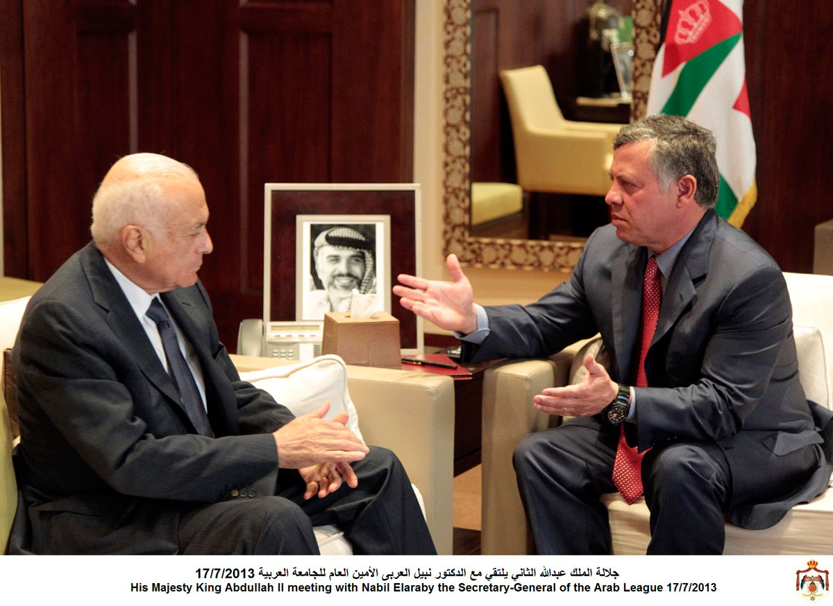 الملك يستقبل أمين عام جامعة الدول العربية