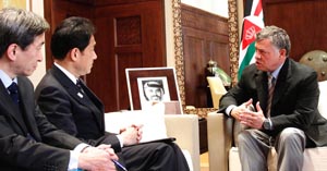 King, Japanese FM discuss ties, region