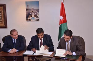 توقيع اتفاقية بين وزارة الاوقاف والمؤسسة الاستهلاكية المدنية