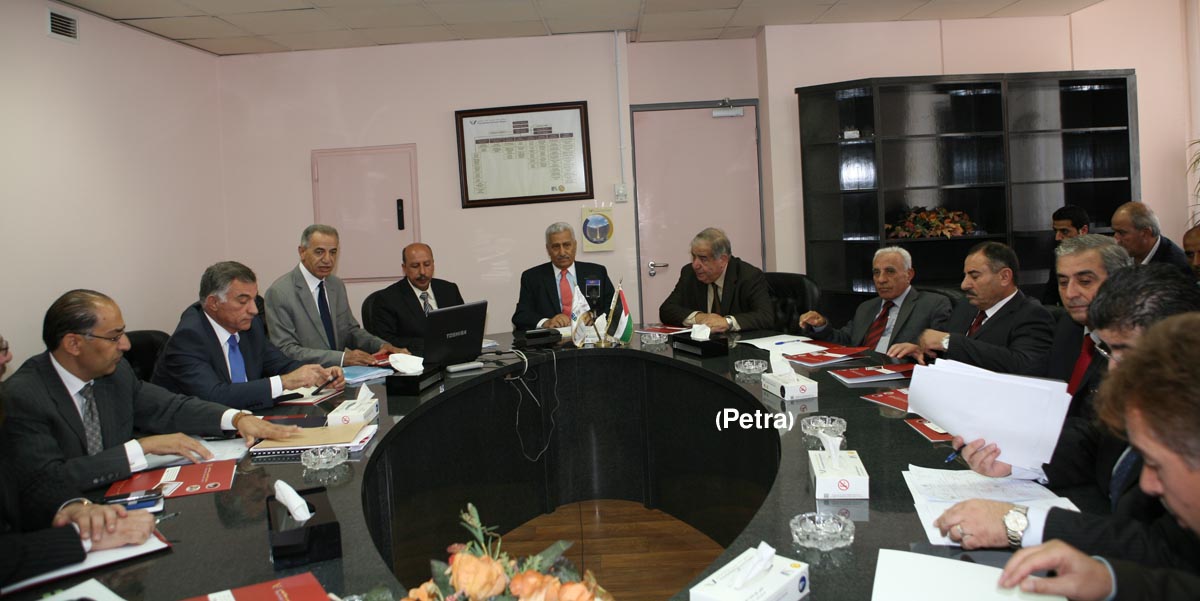 PM: Gov't transfers JD10 million to King Abdullah University Hospital