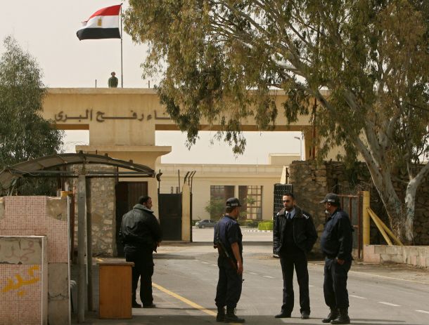 اغلاق معبر رفح الحدودي بين مصر وقطاع غزة
