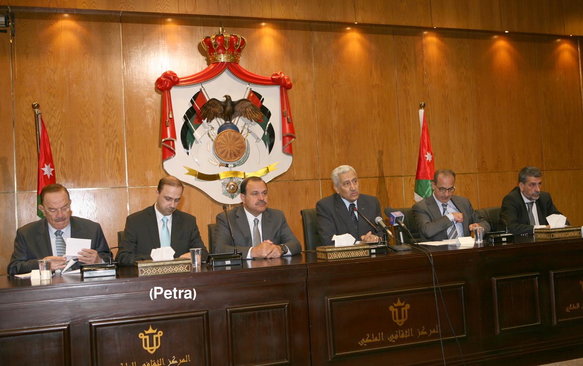 النسور : اجراء الاردن لانتخابات نيابية وبلدية في العام ذاته حدث استثنائي