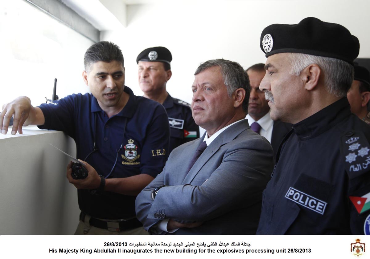 الملك يفتتح المبنى الجديد لوحدة معالجة المتفجرات