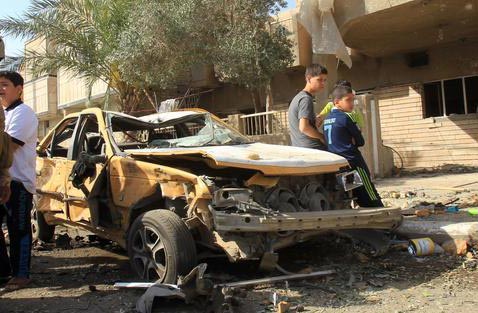مقتل 12 عراقيا بتفجير سيارة ملغمة