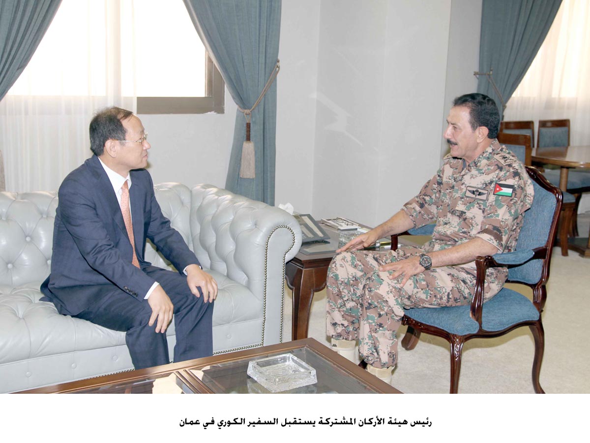 رئيس هيئة الأركان المشتركة يستقبل سفيري اليونان وكوريا