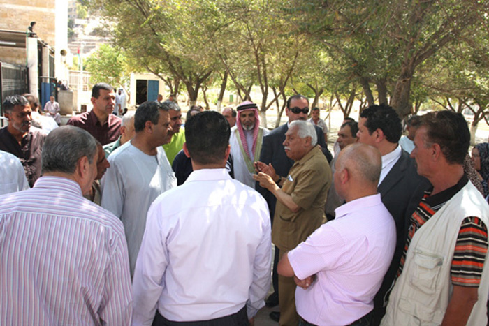 امين عمان يطلب مهلة 100 يوم ليلمس المواطن الخدمات