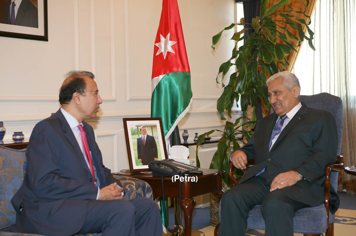 PM meets Arab Monetary Fund director