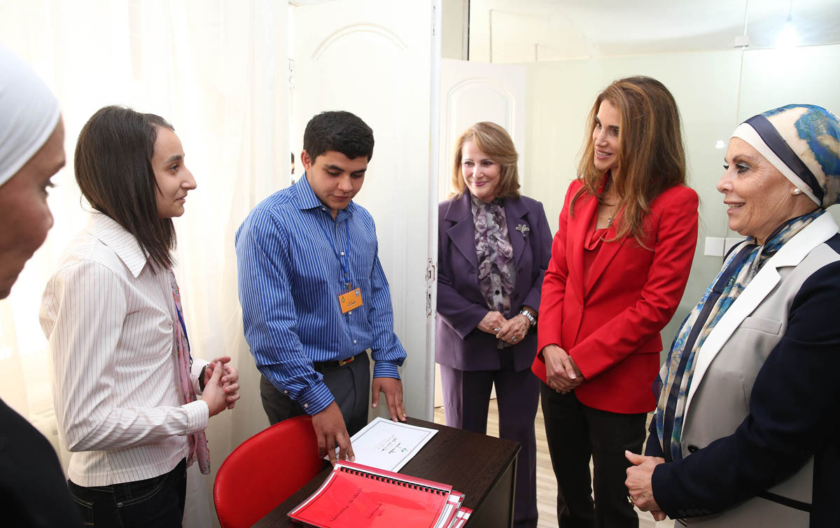 Queen Rania meets talented youth during her visit to IBDAA Charity Society