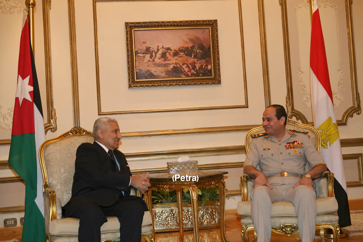 PM meets Egyptian defense minister