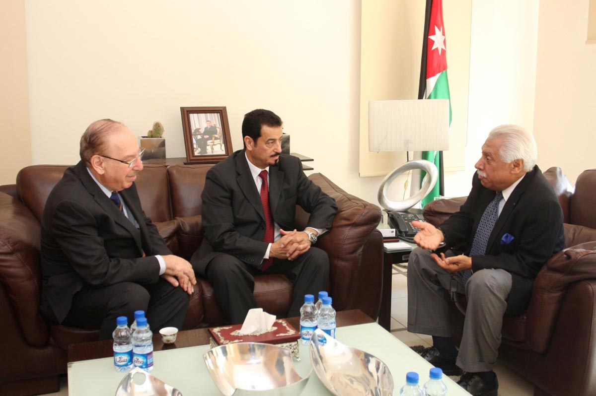 Amman mayor, Kuwaiti envoy discuss investments