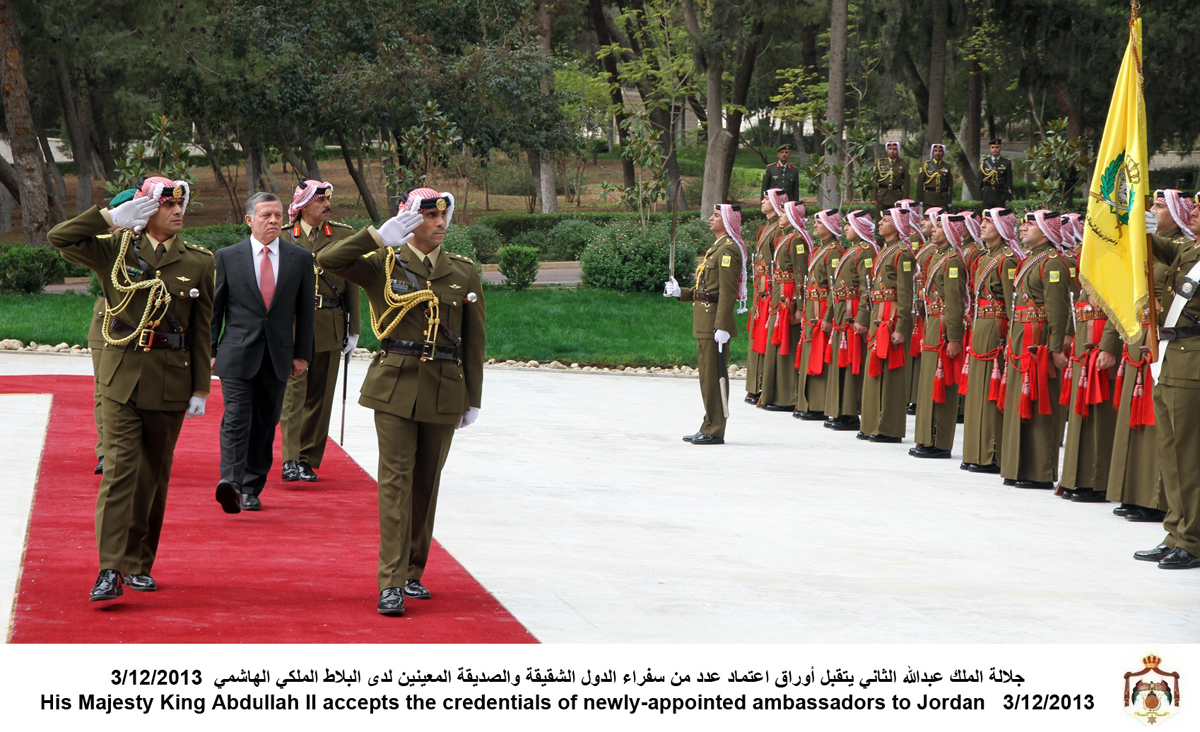 King receives credentials of newly appointed envoys