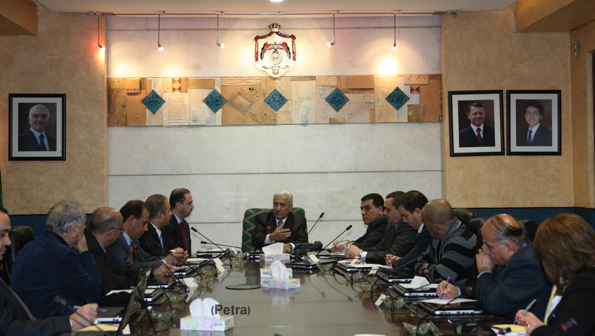 PM reviews domestic, regional developments