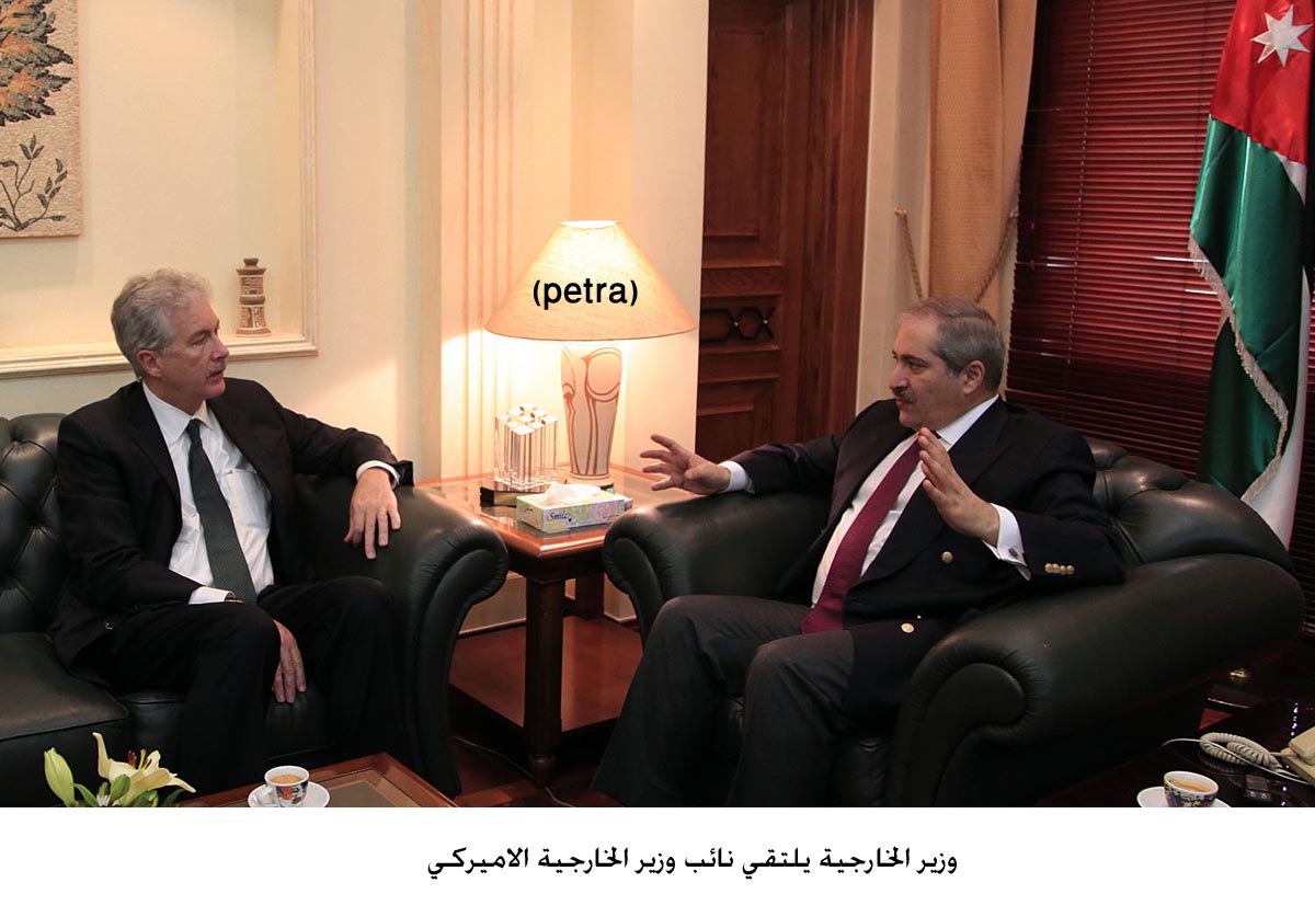 FM, US official discuss ties, Mideast