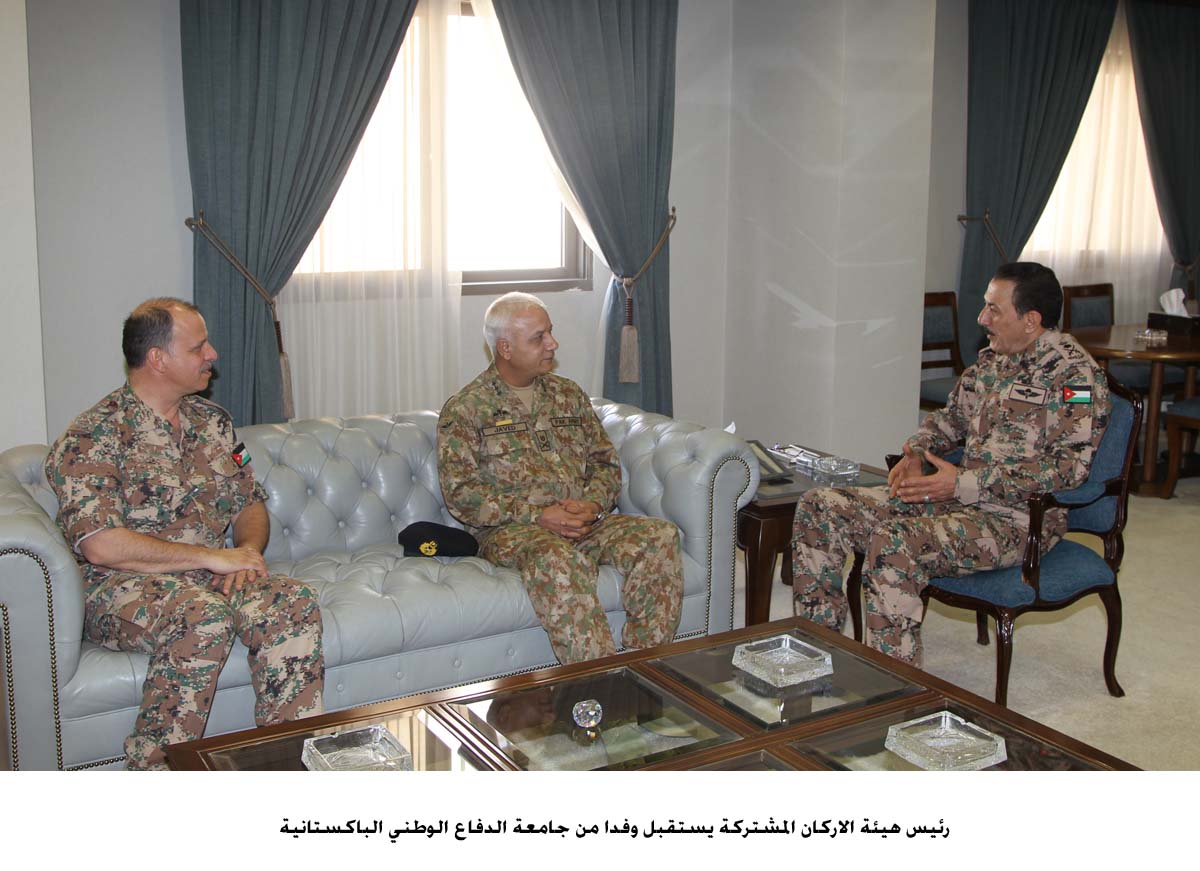 Army Chief receives delegation from Pakistan National Defense University