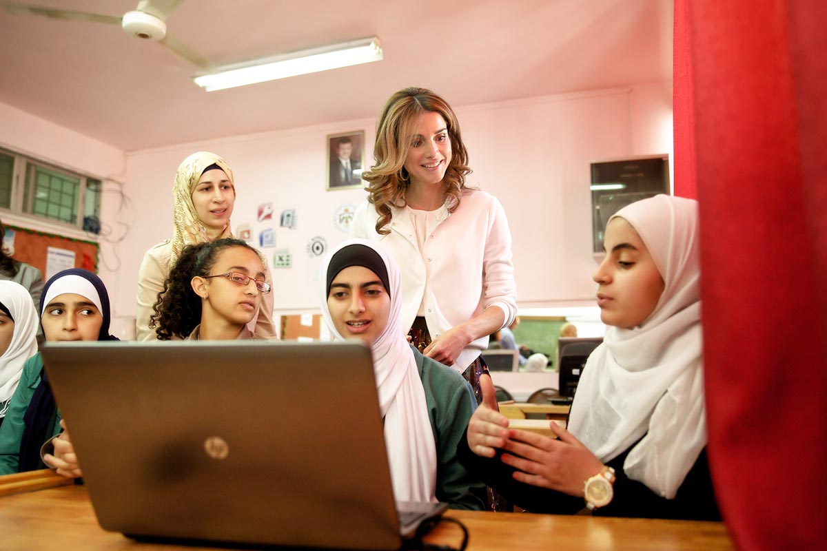 Queen Rania visits secondary school to check on JEI activities