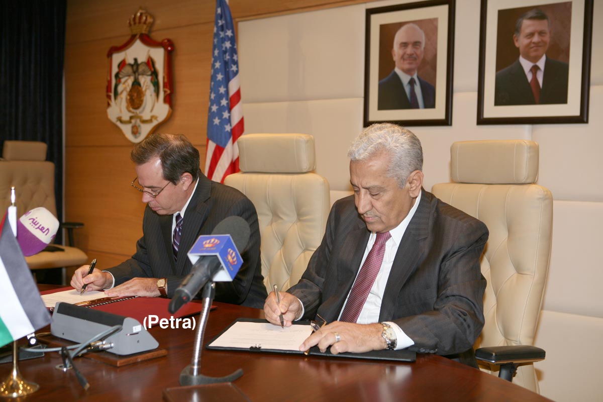 Jordan, U.S. sign $1-billion in loan guarantees