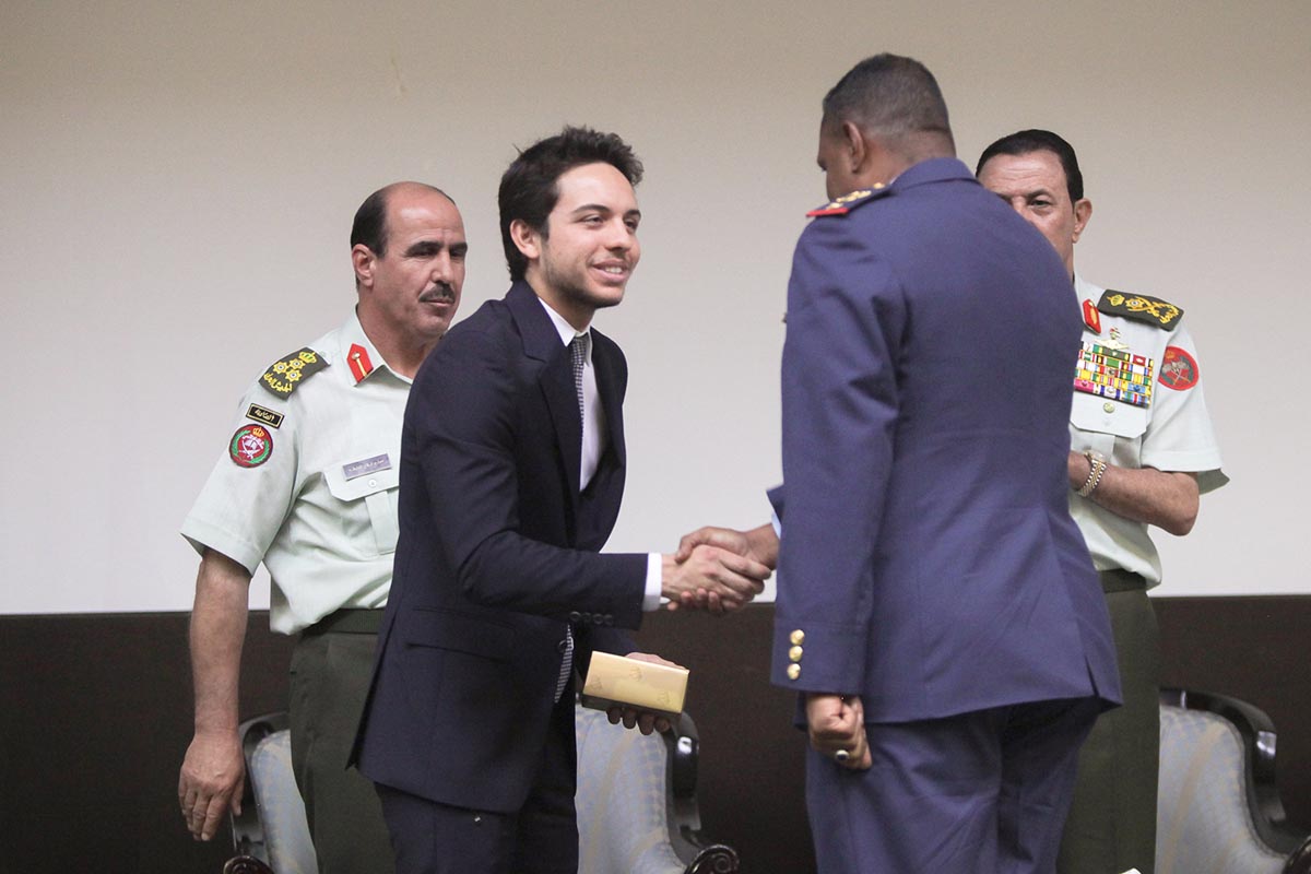 Regent attends graduation of sports therapists