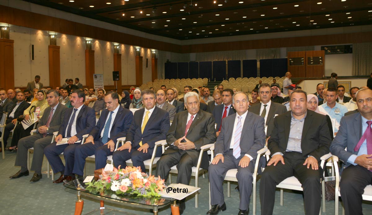 PM attends award distribution ceremony