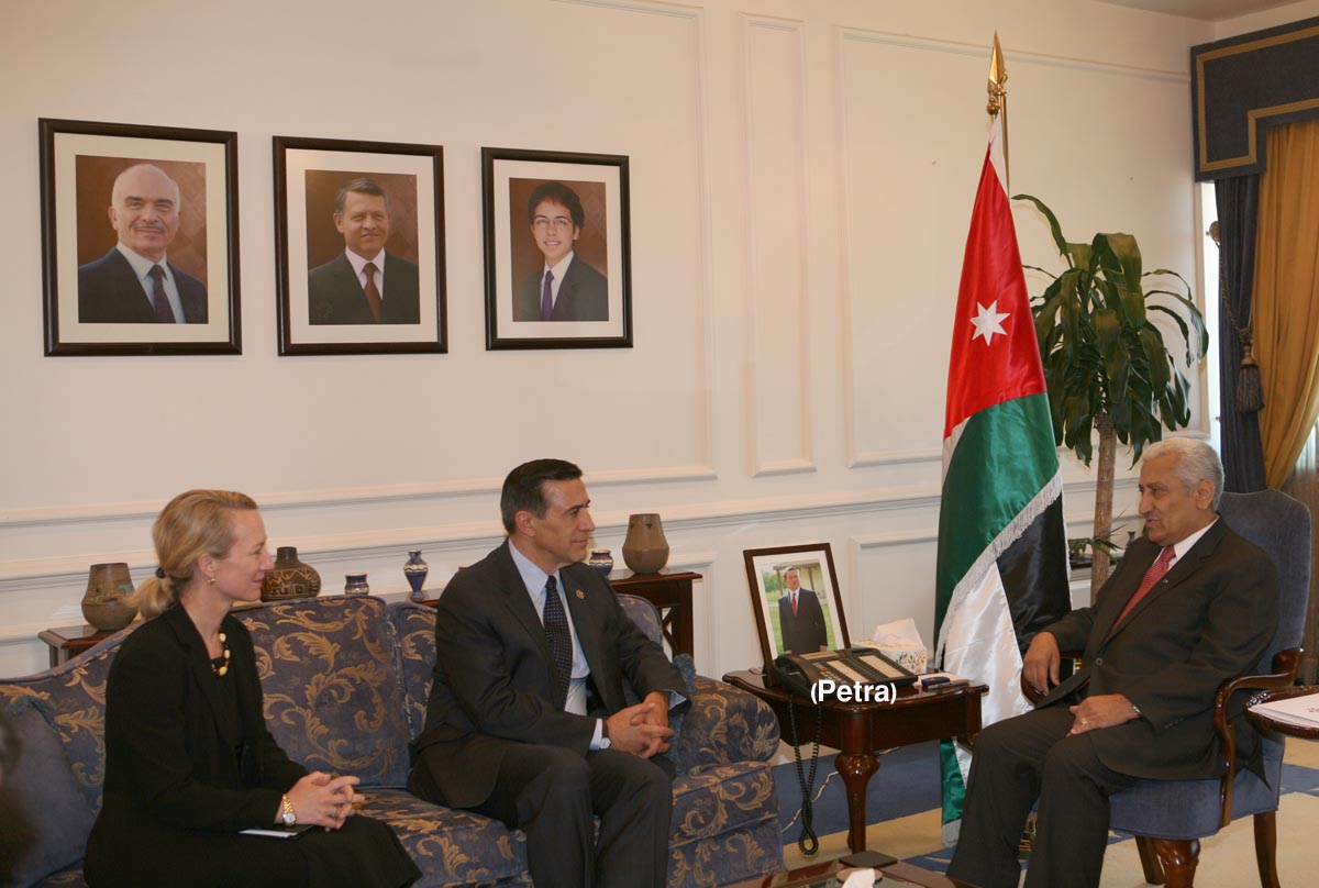 PM briefs US delegation on Jordan's reform process