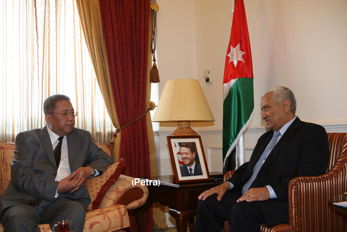 PM receives new Chinese Mideast envoy