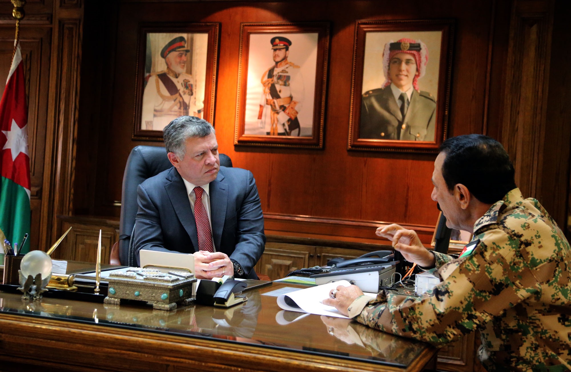 King meets with army chief