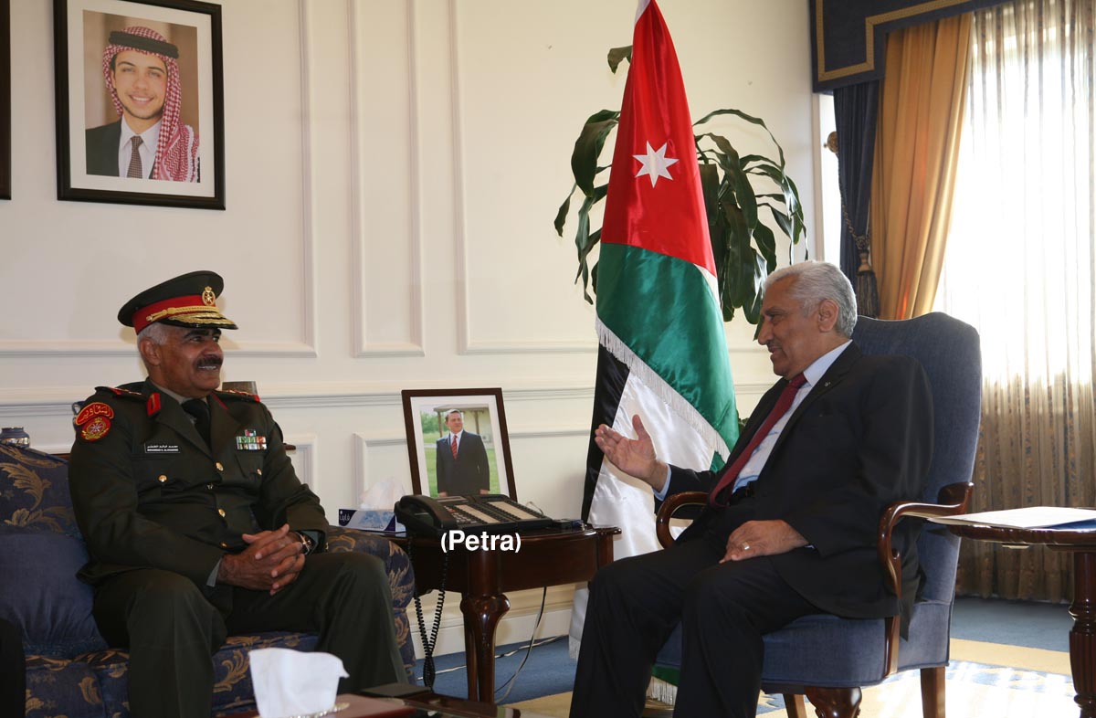 Prime minister, Kuwait army chief discuss relations, region