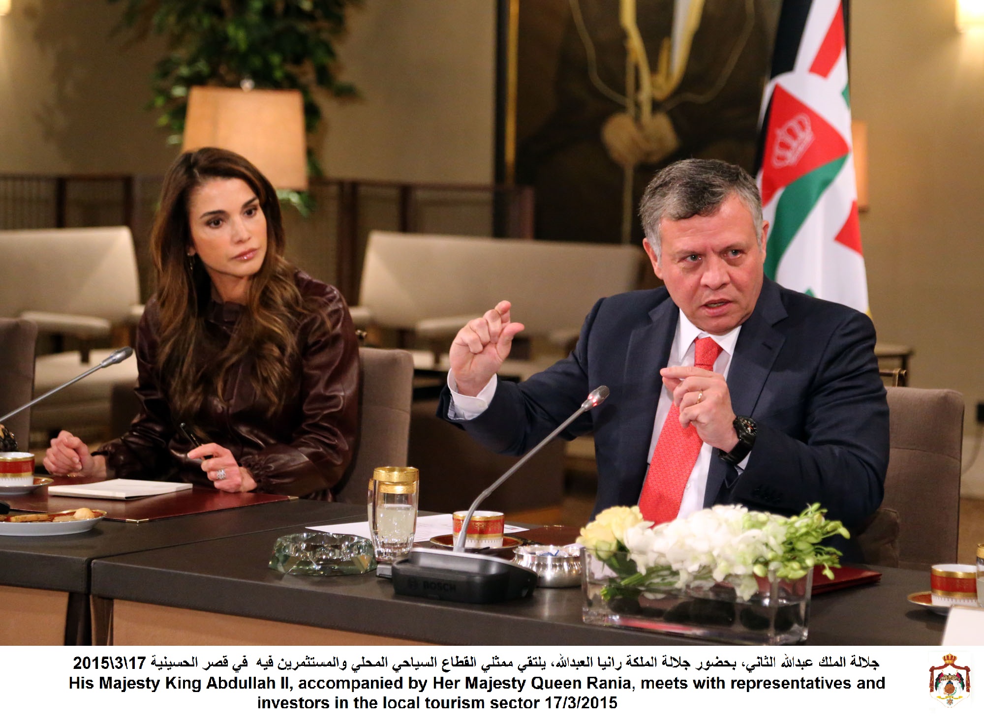 King urges boosting tourism as key economic sector