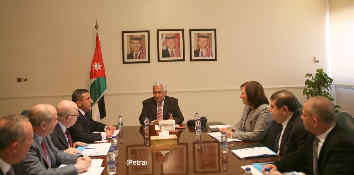 Government will pave the way for trade sector: PM