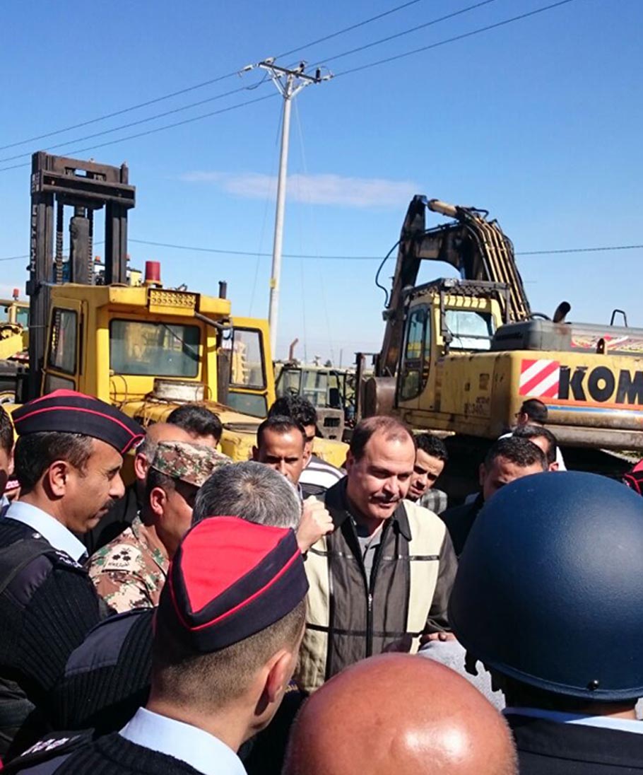 Interior minister inspects Jordanian-Syrian border crossing