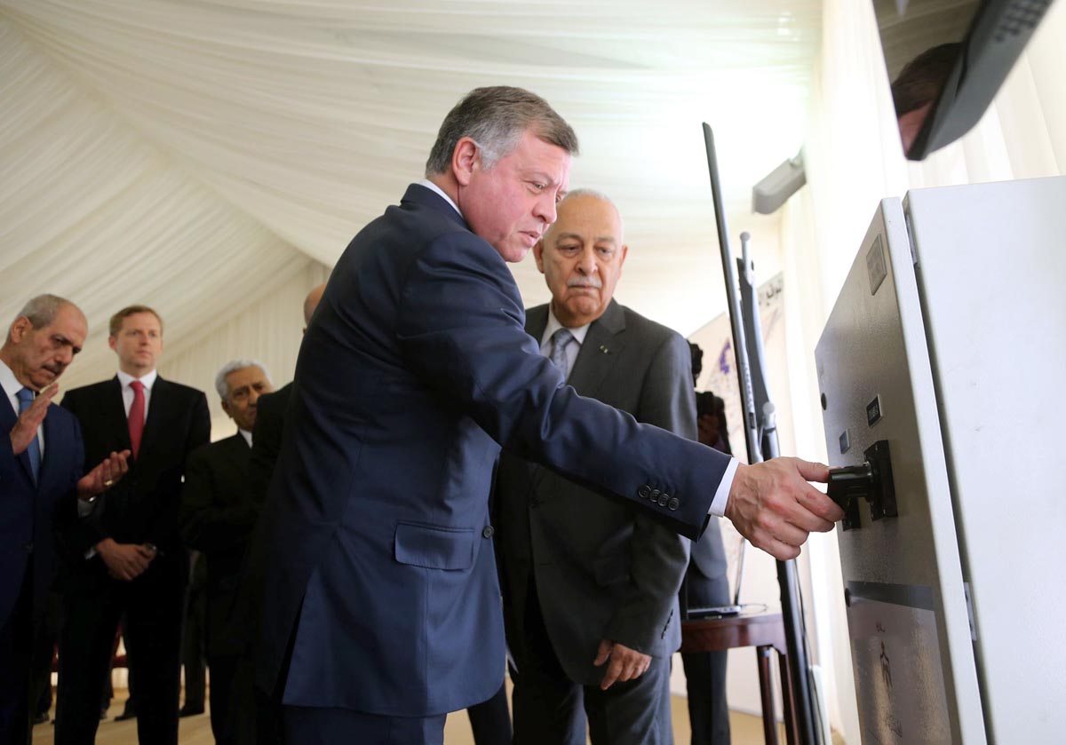 King inaugurates the first solar power venture in the Royal Court compound
