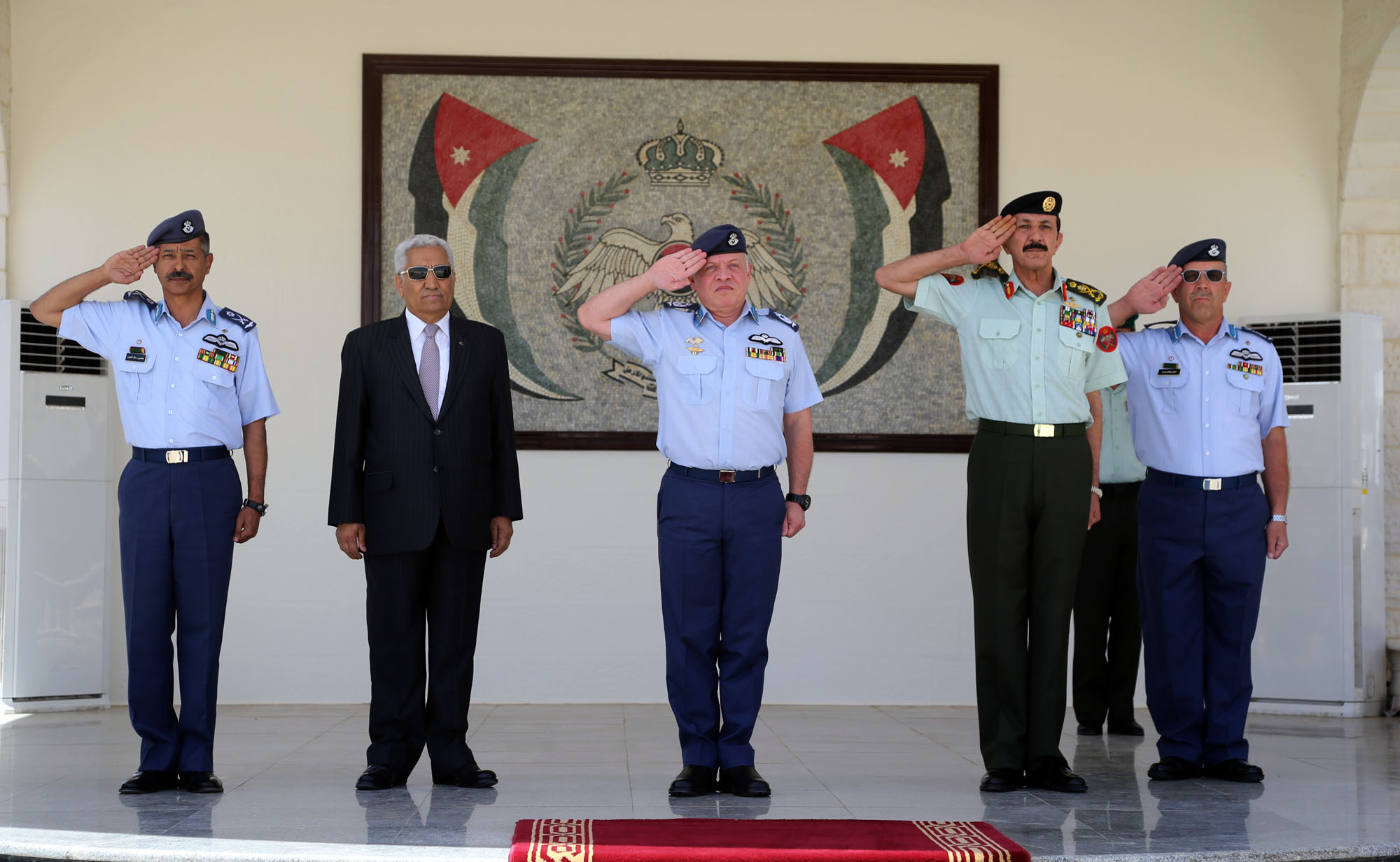King patronizes air force graduation ceremony