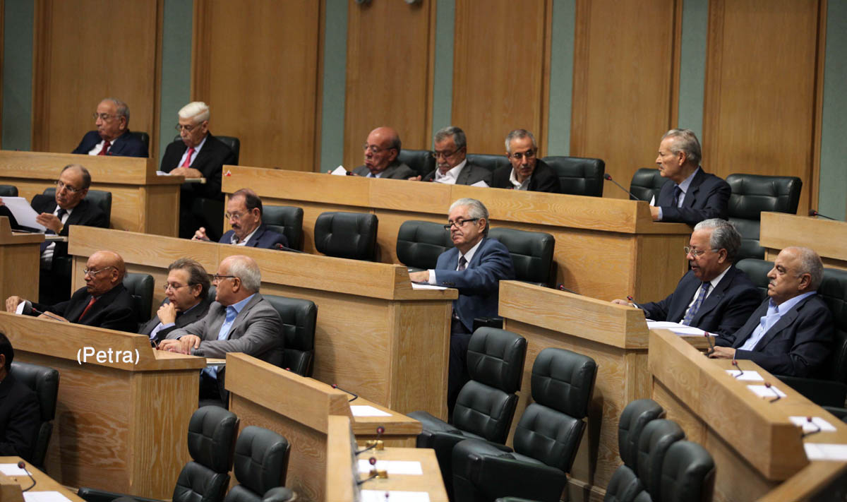 Senate approves law on political parties