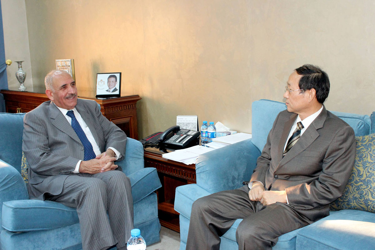 Education minister, Korean ambassador discuss cooperation