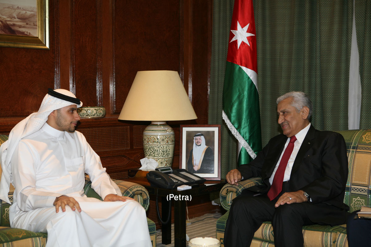 PM, KBW chief discuss solar-powered LED street lighting project