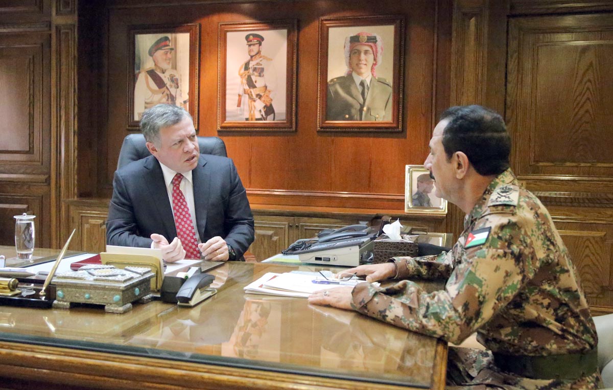 King visits military HQ, meets army chief