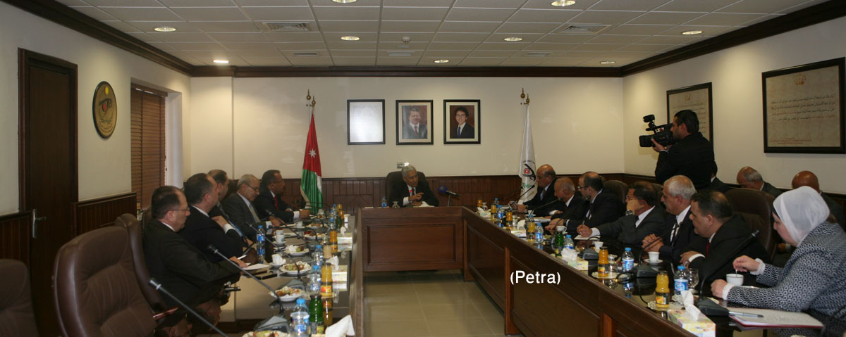 PM stresses govt support for Anti-Corruption Commission