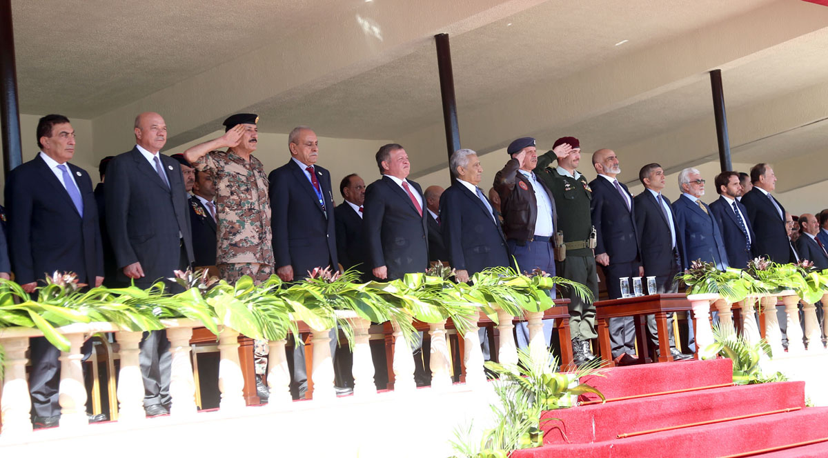 King attends ceremony marking Veterans Day