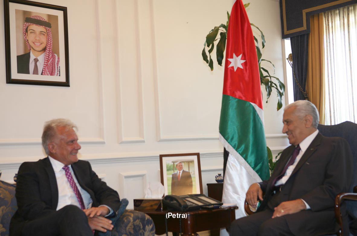 PM meets with Canadian investor