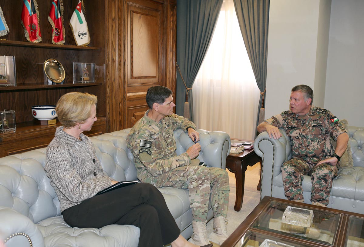 King meets US Army official, attends military drill