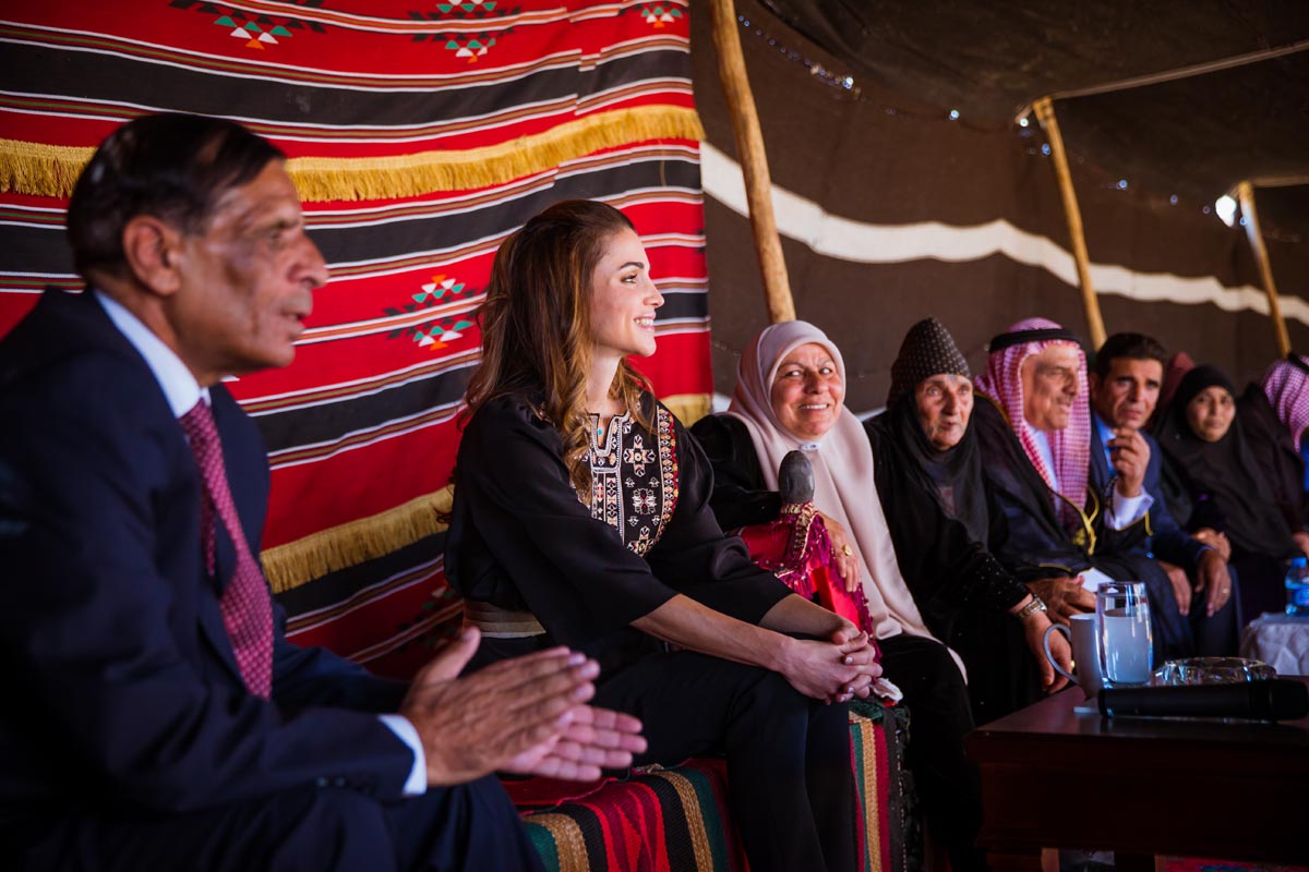 Queen Rania checks on services in northern Badiya