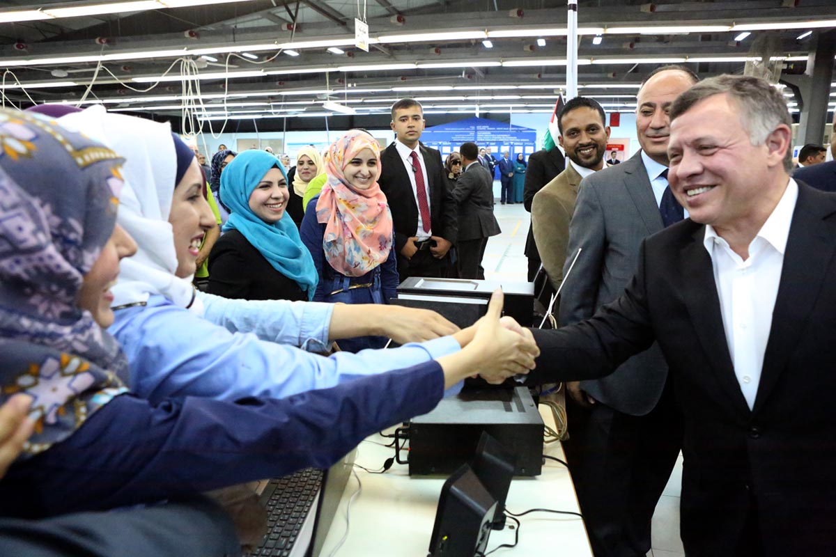 King voices pride in Jordanian laborers