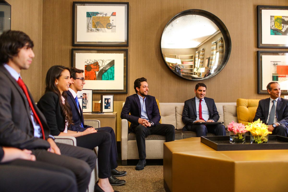 Crown Prince meets with Jordanian interns at NASA