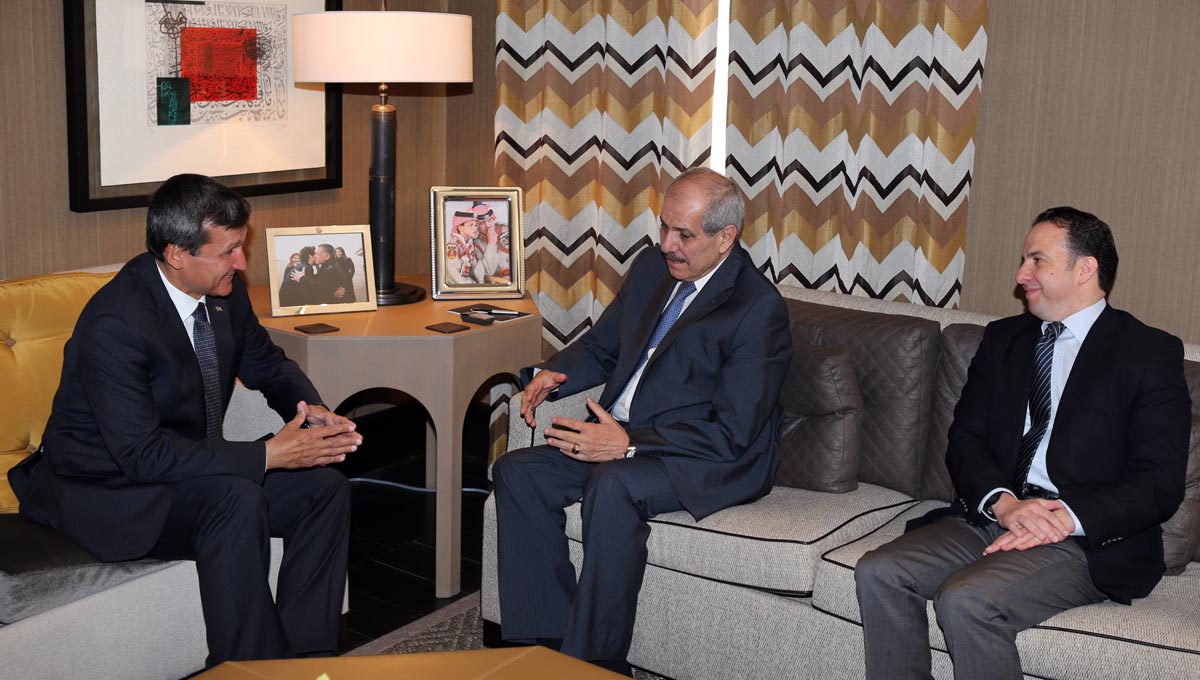Royal Court chief meets with Turkmenistan deputy PM