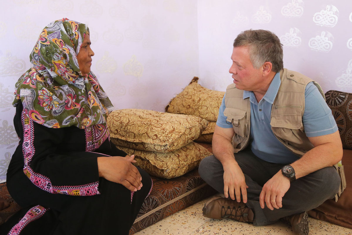 King checks on conditions of two underprivileged families in Deir Alla