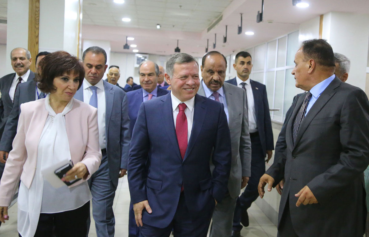 King visits Civil Status and Passports Department