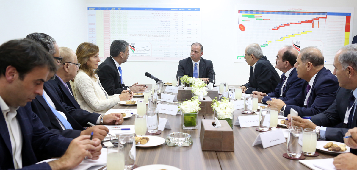 Regent visits IEC, checks on voting process