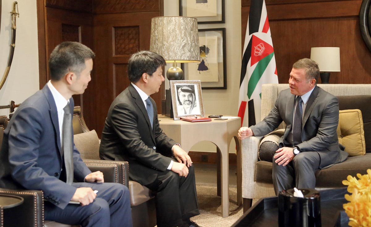 King receives Huawei CEO